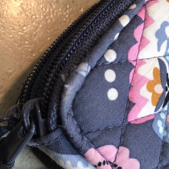 Vera Bradley rfid wristlet or crossbody phone wallet - Picture 7 of 8